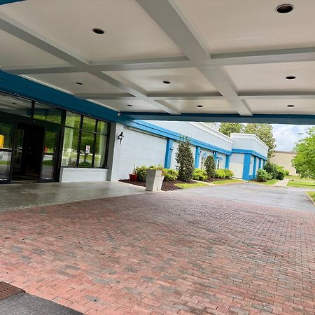 Days Hotel By Wyndham Williamsburg I-64 Екстериор снимка