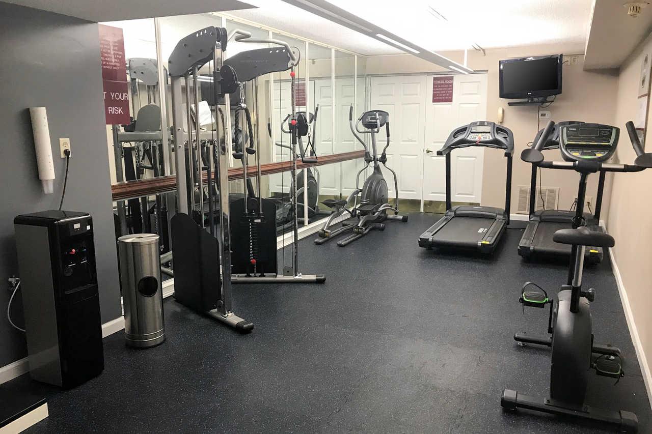 Days Hotel By Wyndham Williamsburg I-64 Екстериор снимка