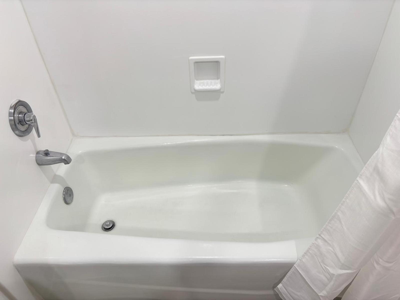 Days Hotel By Wyndham Williamsburg I-64 Екстериор снимка